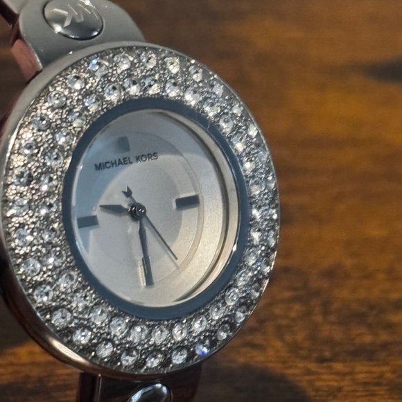 Michael Kors Silver Tone 3 Interchangeable Bezel Midsize Bangle WATCH-MK4167 - Picture 2 of 4